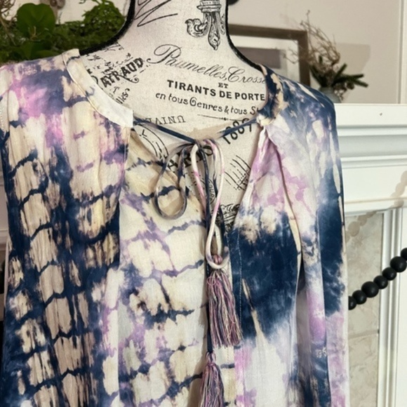 Umgee Tie Dye Oversized Top With Tassels - Picture 9 of 12